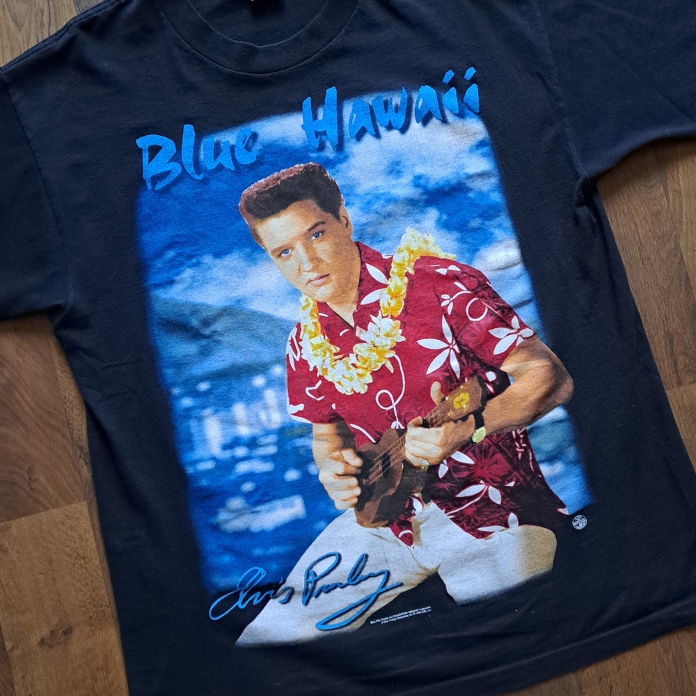 Vintage Elvis Blue Hawaii t-shirt, men's size Large, 1998, black blue red, EUC - Picture 16 of 17